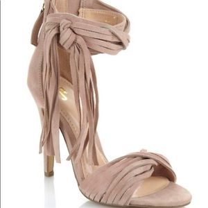 June Ambrose sandals size 6.5 can fit 7